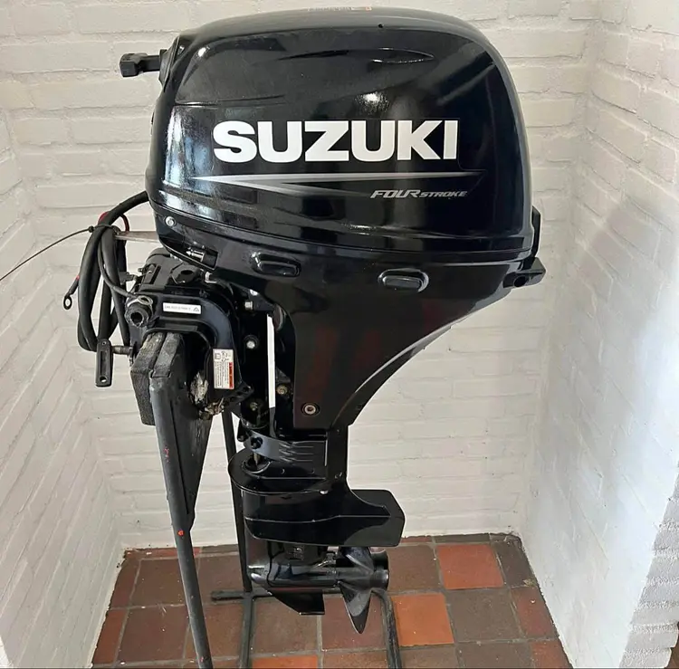 outboard_motors_global_007-20260102-0001